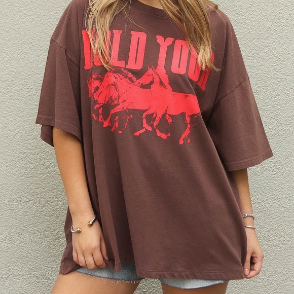 Daydreamer Hold Your Horses Tee - Picture 3 of 6